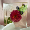 Frontansicht Quadrat 15x15cm aus Resin(Epoxidharz) mit konservierten Blumen